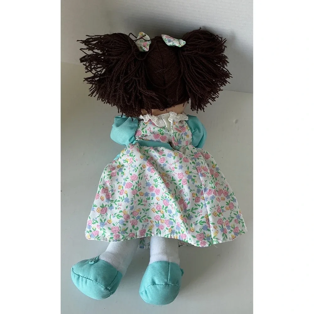 Precious Moments Y2K April Birthday Cloth Doll Floral Dress Teal Apron 12